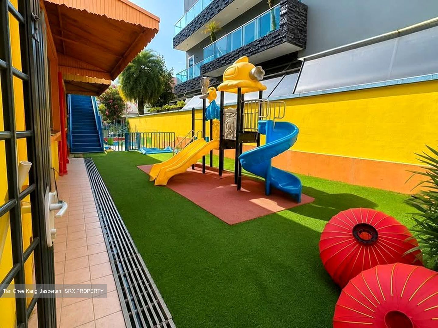 Pasir Ris Beach Park (D18), Semi-Detached #575368341
